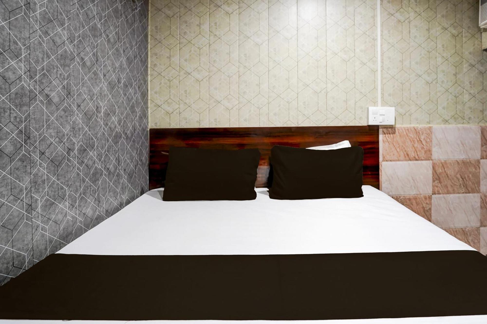 Hotel O Anant Ghaziabad Exterior photo