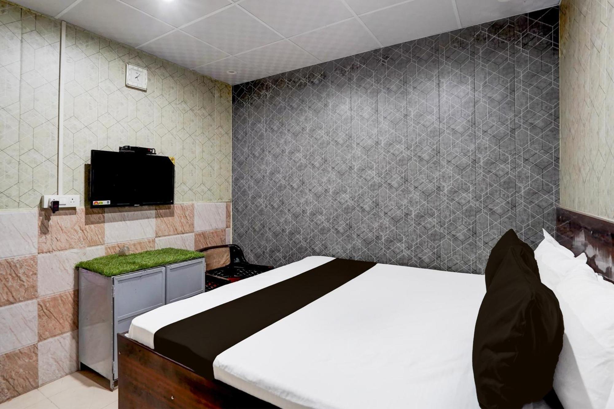 Hotel O Anant Ghaziabad Exterior photo